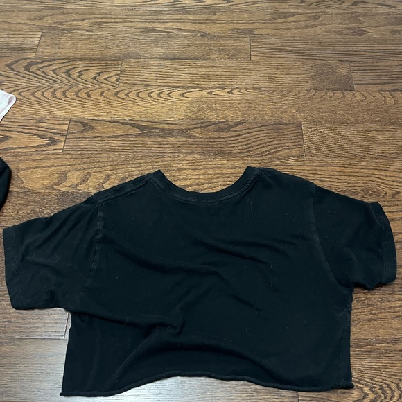 Garage- cropped black “Los Angeles” tee shirt - Picture 2 of 3